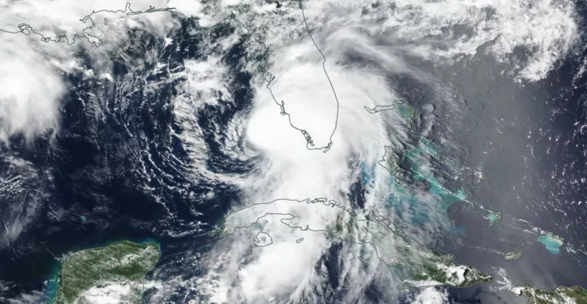 The NASA / NOAA Suomi NPP satellite captured this image of Tropical Storm Elsa over Florida on July 6, 2021.  Credits: NASA Worldview, NASA Earth Observing System Data and Information System (EOSDIS)