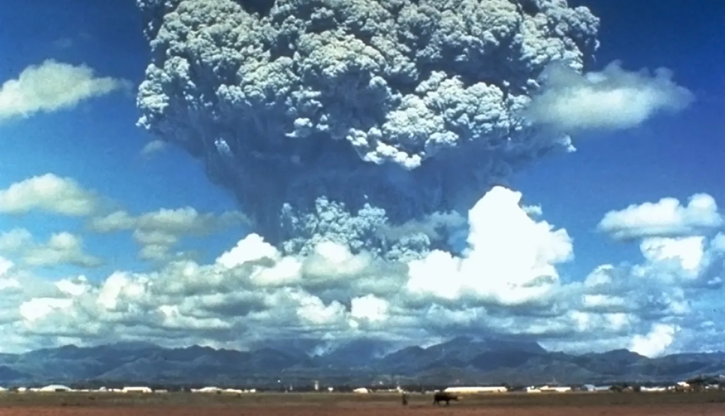 Photo of volcano Mount Pinatubo erupting