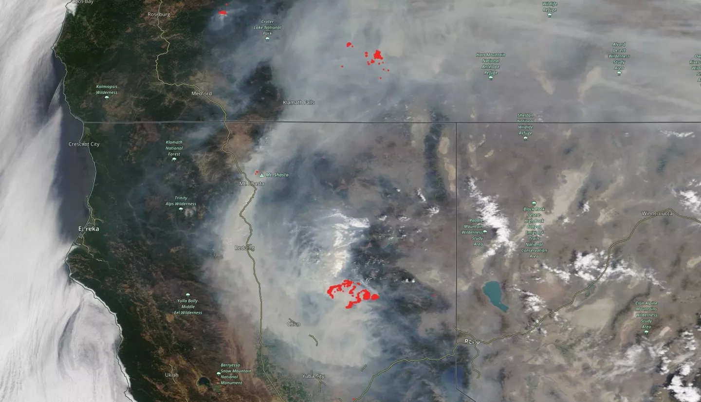 MODIS smoke data and VIIRS hot spots from the Dixie fire. 