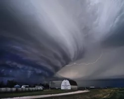 Supercell thunderstorm over Nebraska